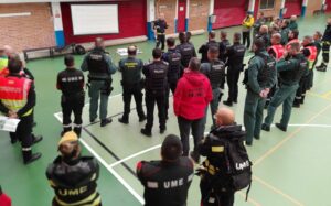 Imagen de los diferentes cuerpos en una reunión de coordinación.