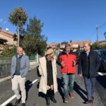 El viceconsejero de Presidencia, visita la calles asfaltadas acompañado de la alcaldesa y los ediles de Obras y Seguridad