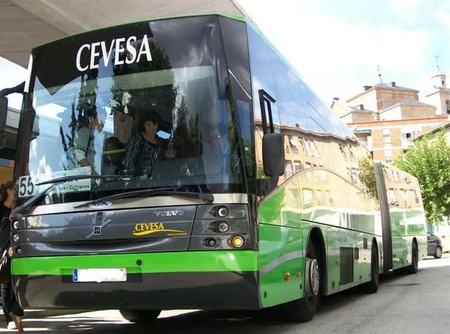 Imagen de un autobús de Cevesa